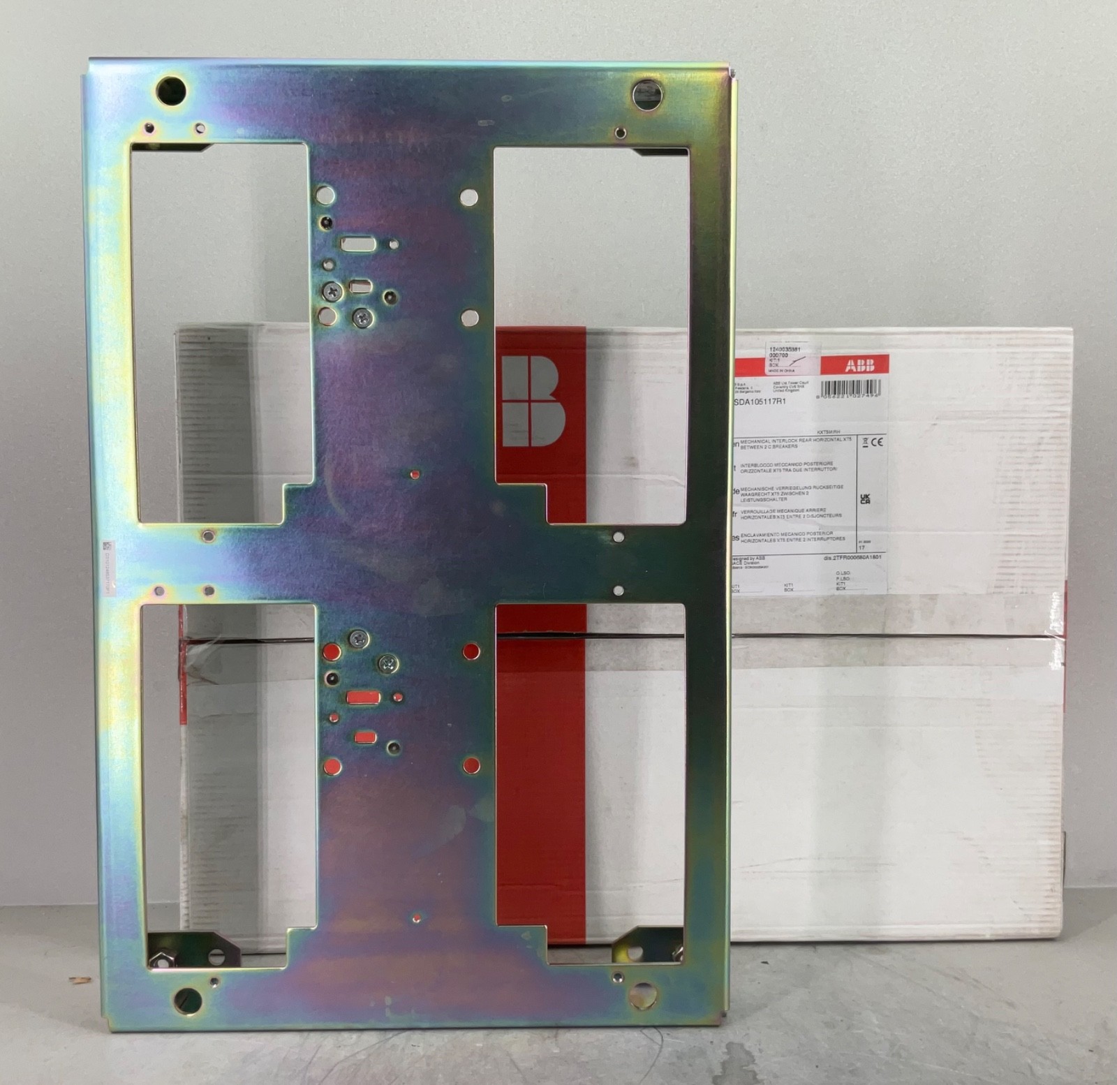 ABB KXT5MIRH MECHANICAL INTERLOCK REAR HORIZONTAL BETWEEN 2 C.BREAKERS XT5