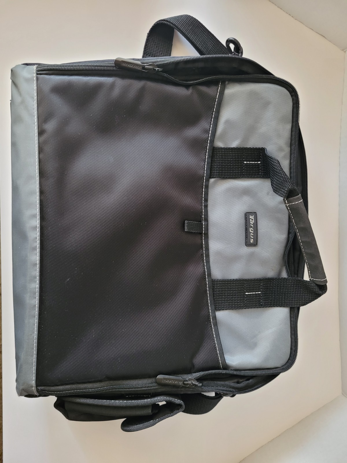 Targus Black 15-16" Laptop Computer Bag Case Classic Shoulder Strap Briefcase
