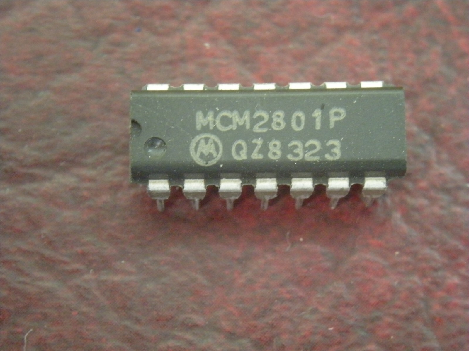 MCM2801P by Motorola, 14 Pin Dip, Vintage: 1983/84, Electrically Erasable PROM