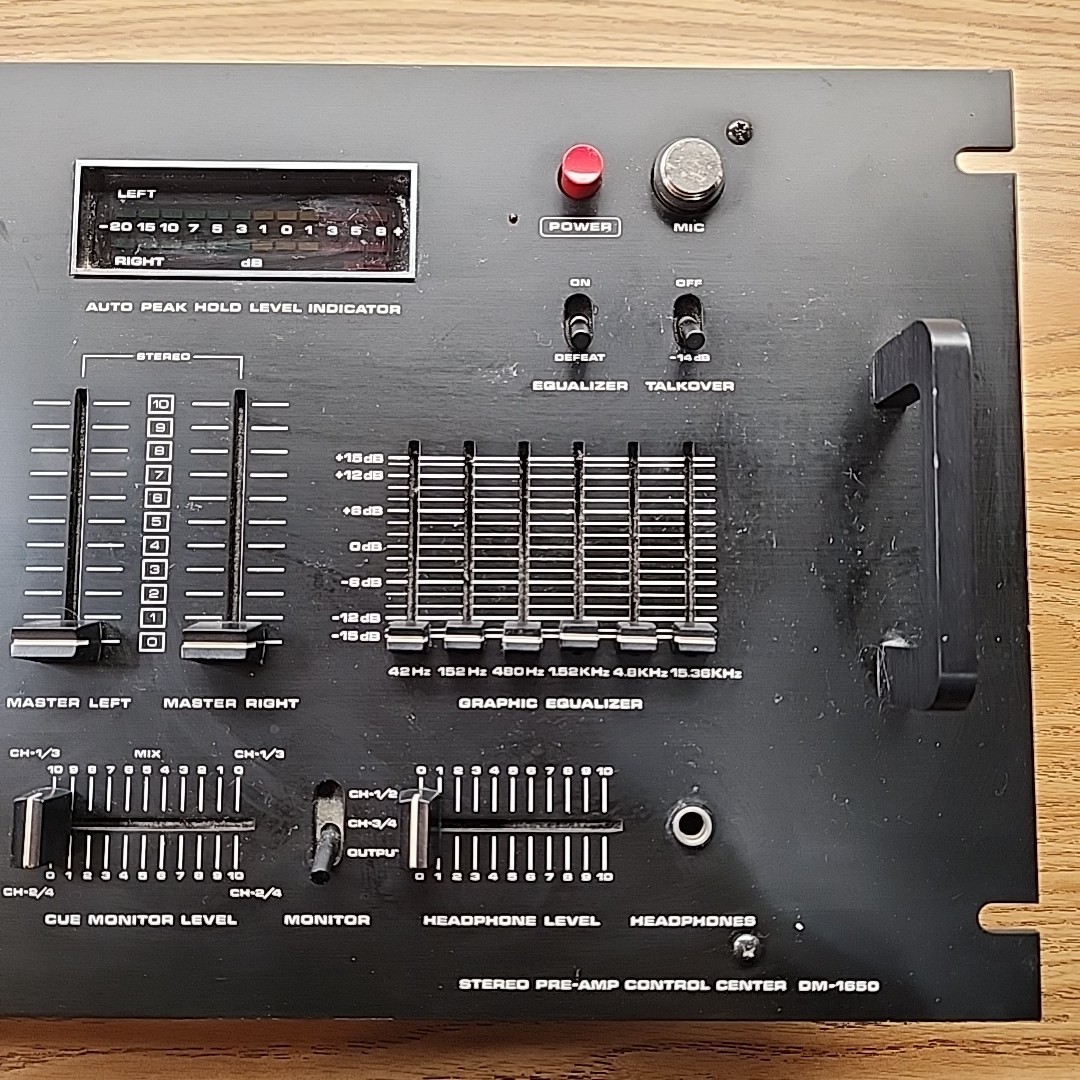 Vintage Numark DM 1650 Stereo Equalizer DJ Mixer