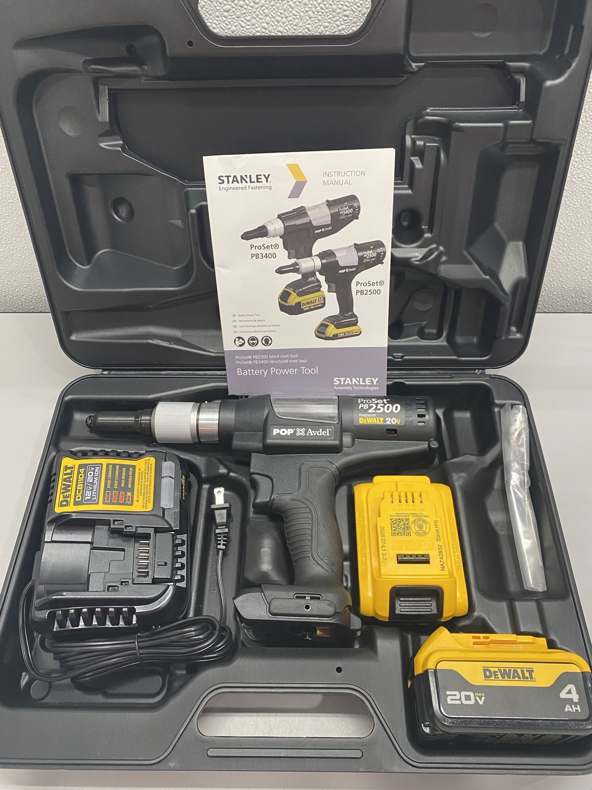 Pop Avdel Cordless Rivet Tool Kit With Two 4Ah Batteries And Charger PB2500-NA