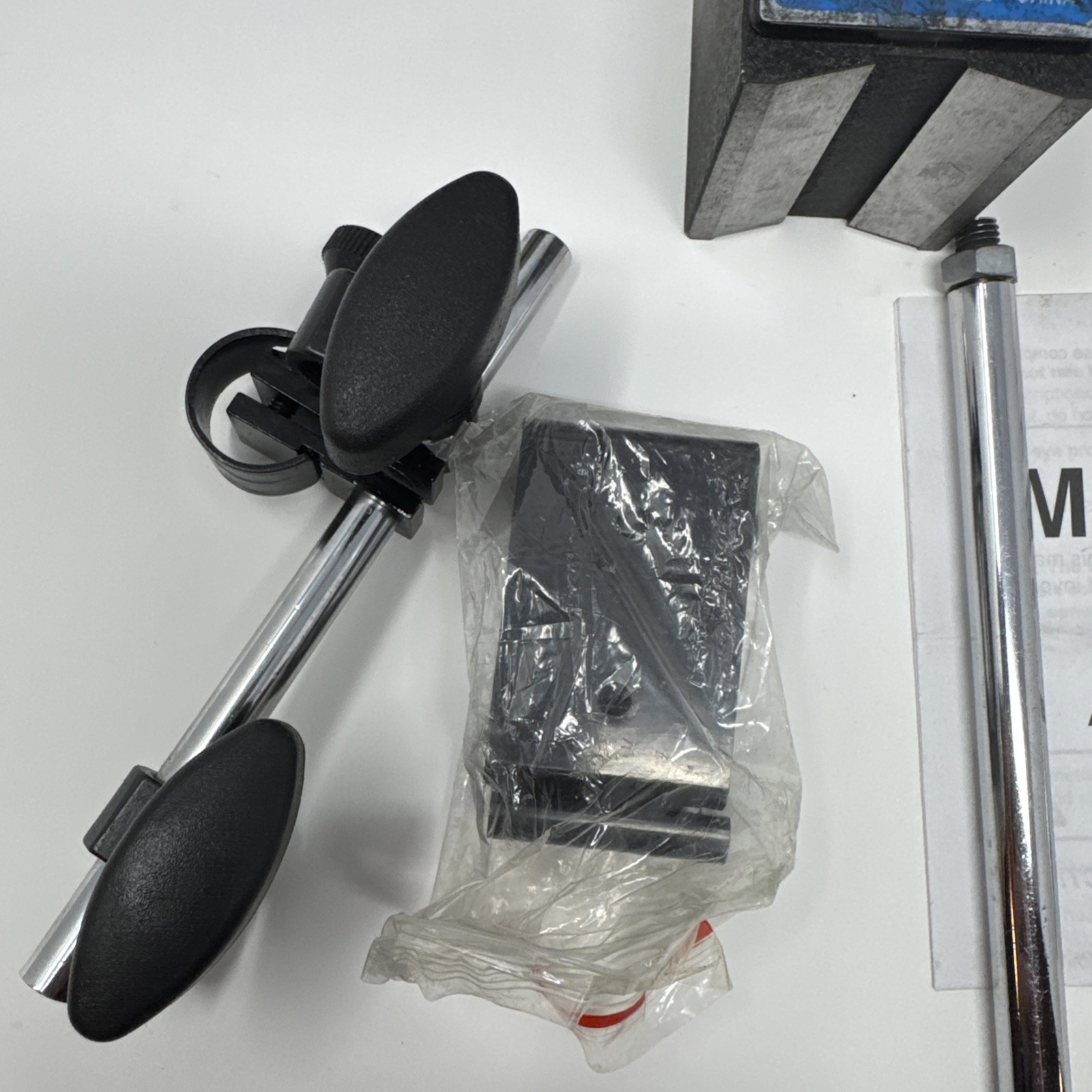 Pittsburgh Multipositional Magnetic Base w/Fine Adjustment Model 5645