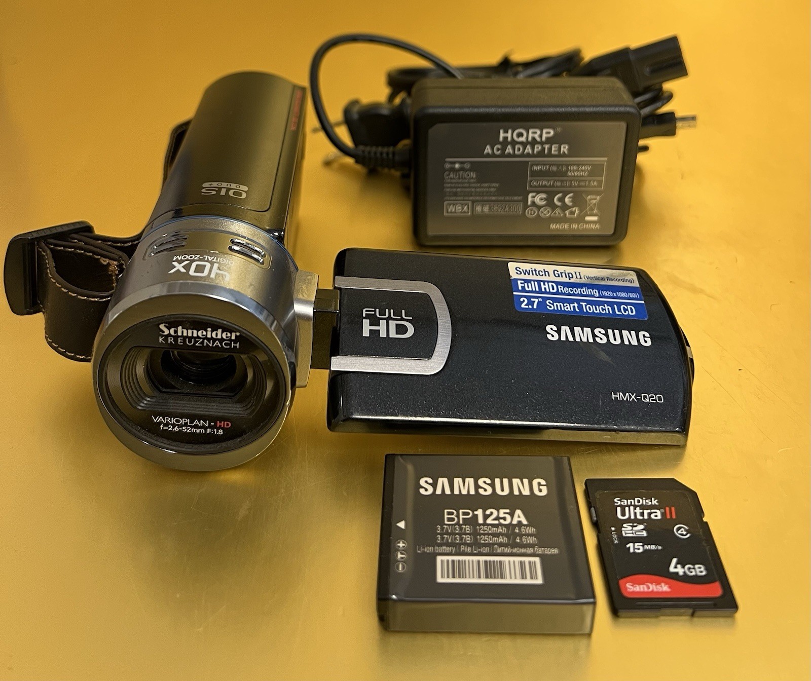 Samsung HMX-Q20 Full HD Camcorder  *READ*