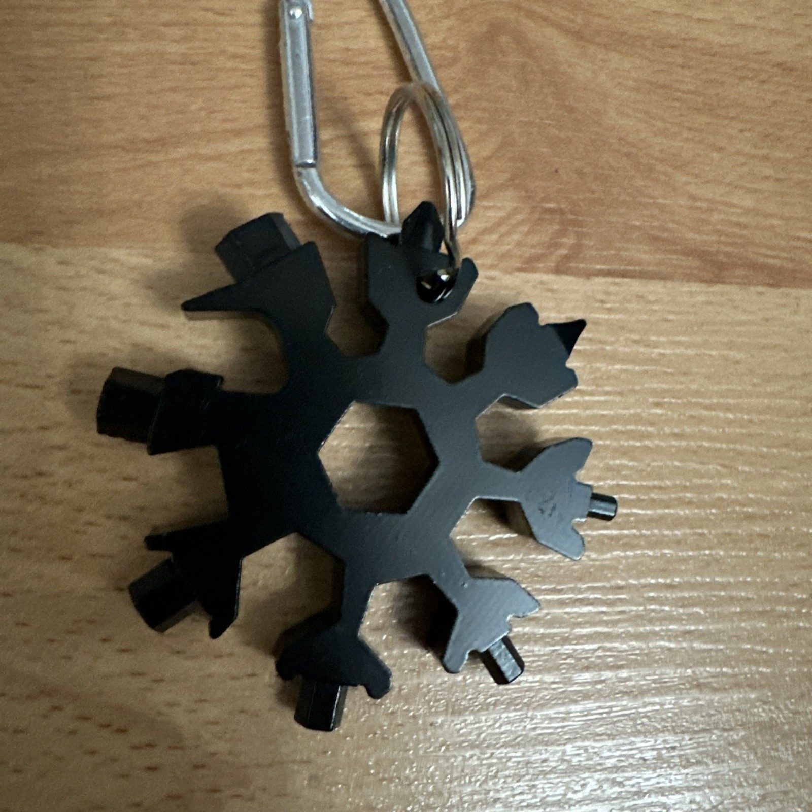 Snowflake Stainless Steel Multi-Tool 18 tools in 1 (2 pack, new)