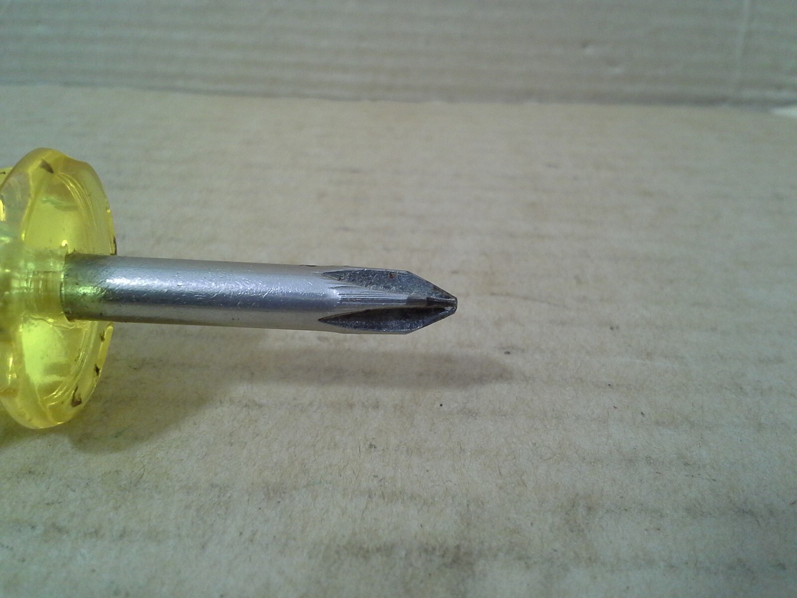 Hollywood USA Stubby Yellow Handle Phillips Screwdriver . VGC