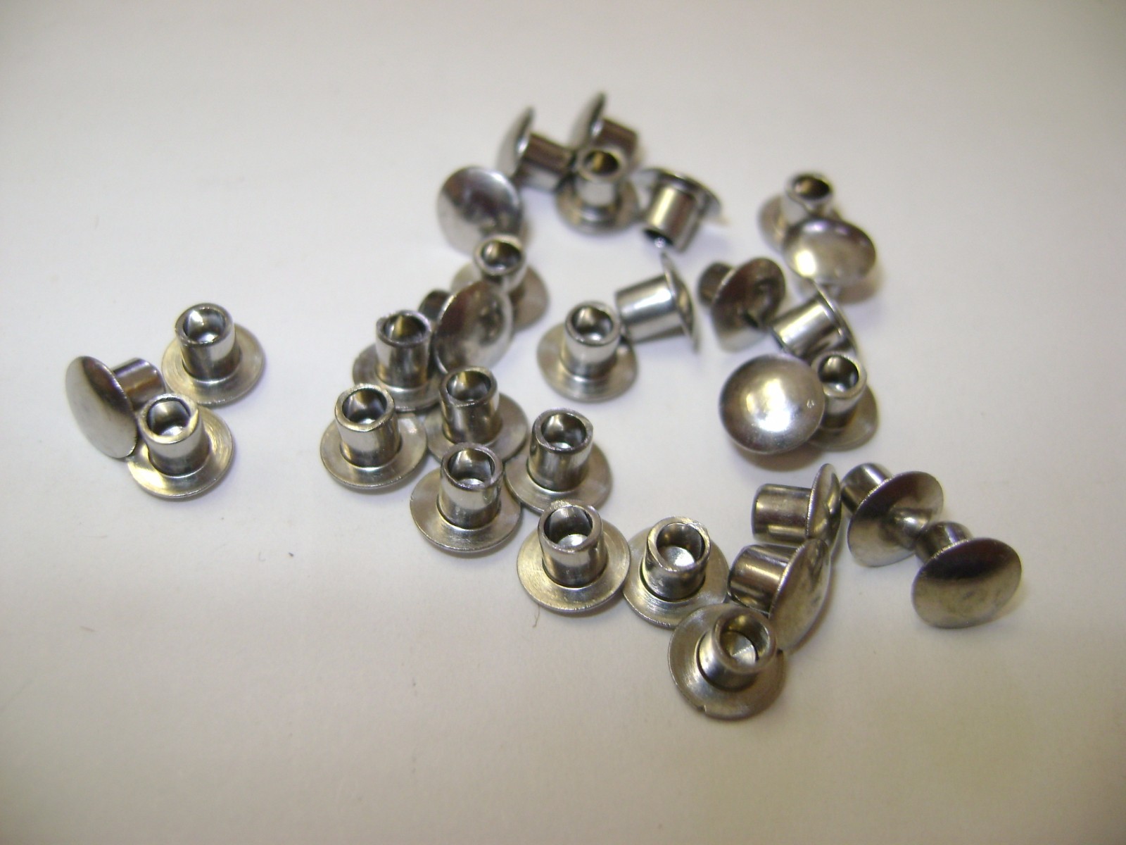 25 STAINLESS STEEL 1/8"X1/8" OVAL HEAD SEMI TUBULAR HOLLOW RIVETS TONKA TRUCK