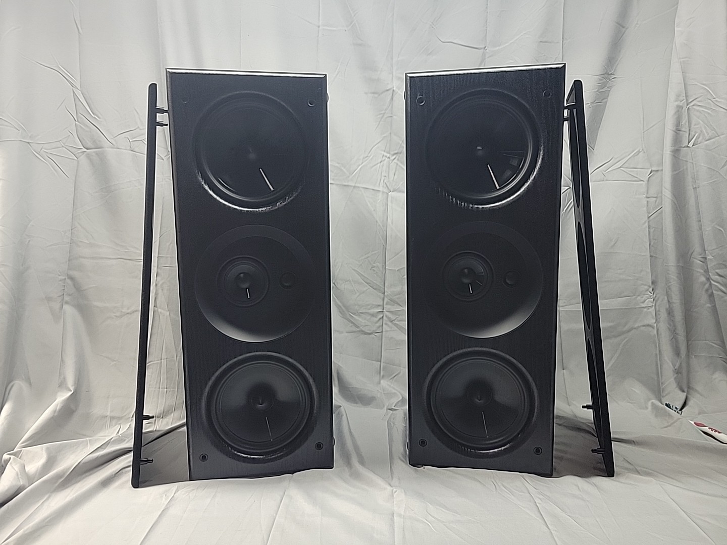Pair of SpeakerCraft AIM Monitor Three LCR, 3way Monitors.  Mid & Tweet MTR1