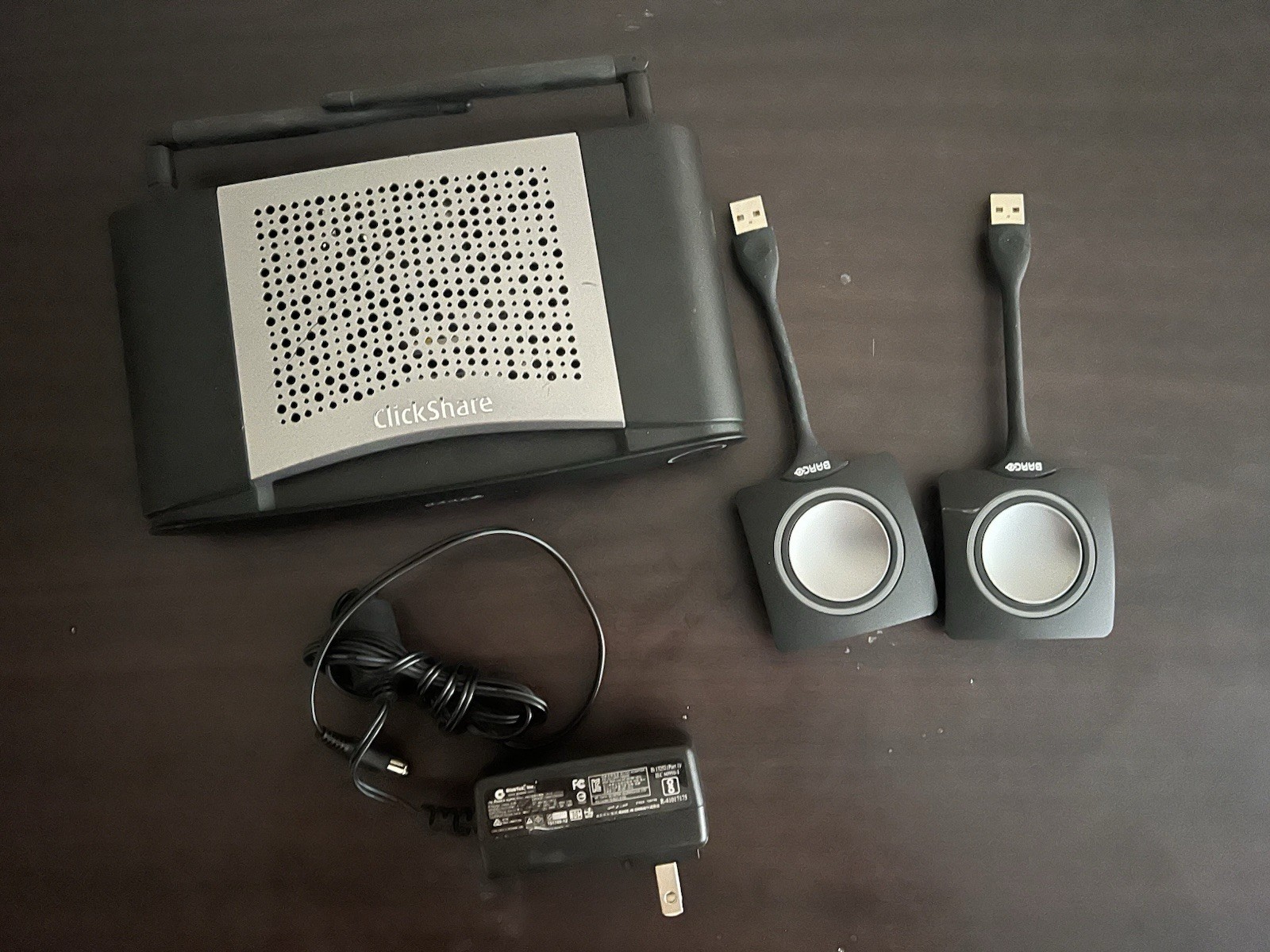 Barco R9861520NA Wireless Presentation System