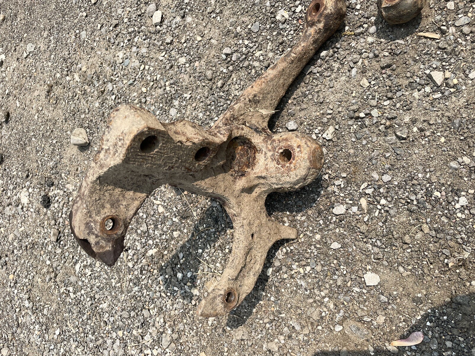 82-92 Camaro Firebird Trans Am FRONT SPINDLES KNUCKLE DRIVER AND PASSENGER Oem