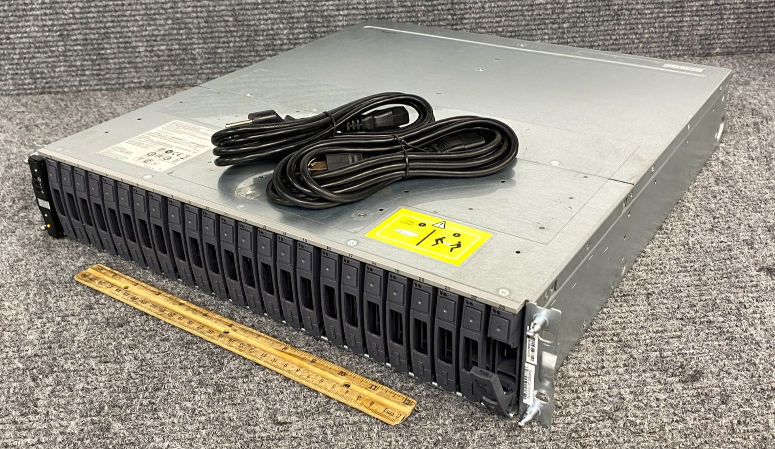 NetApp NAJ-1001 24-Bay Storage Array, 2x Controllers, 2x PSU w/ Cord (As Is)
