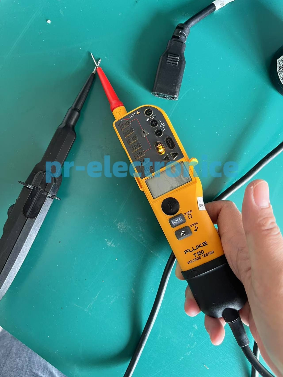 FLUKE T150 Two-pole Voltage and Continuity Electrical Tester*