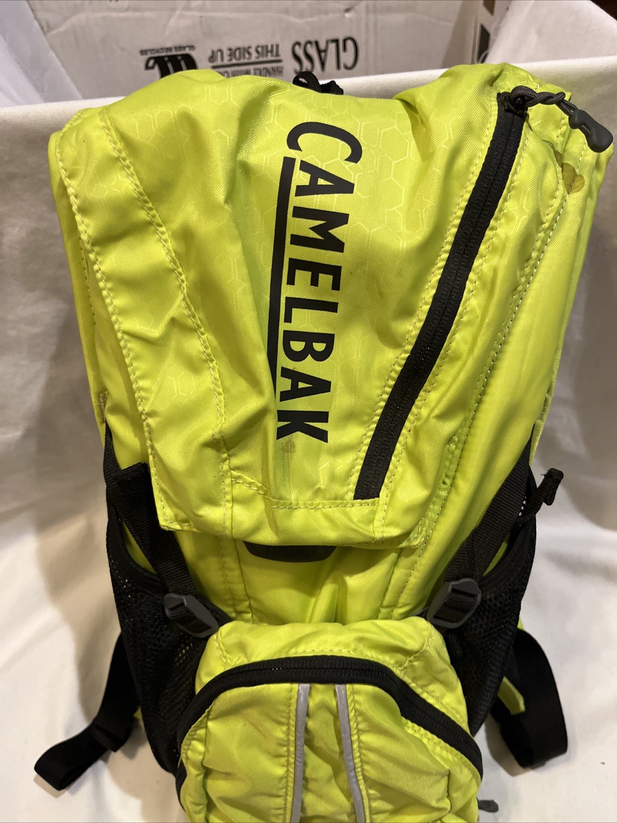 Running/Cycling CamelBak Velocity 70 oz Hydration Pack Reflective NO BLADDER