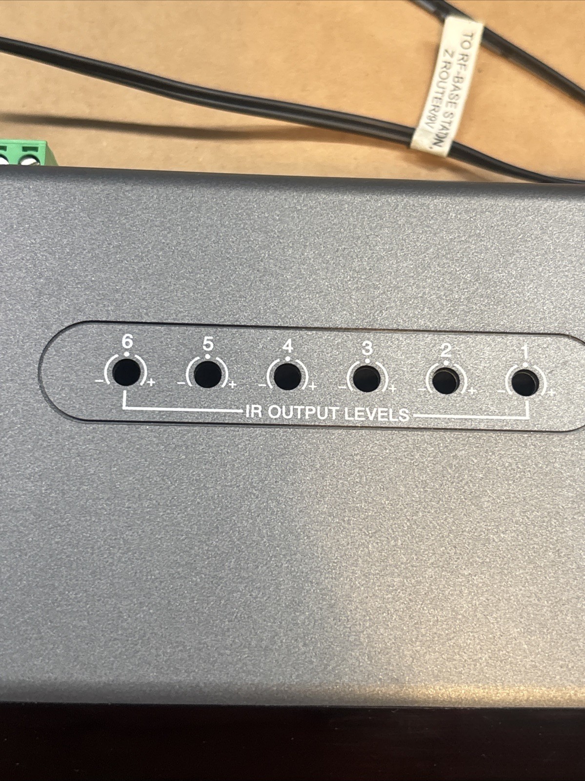 Universal URC MRF-350 Base Station