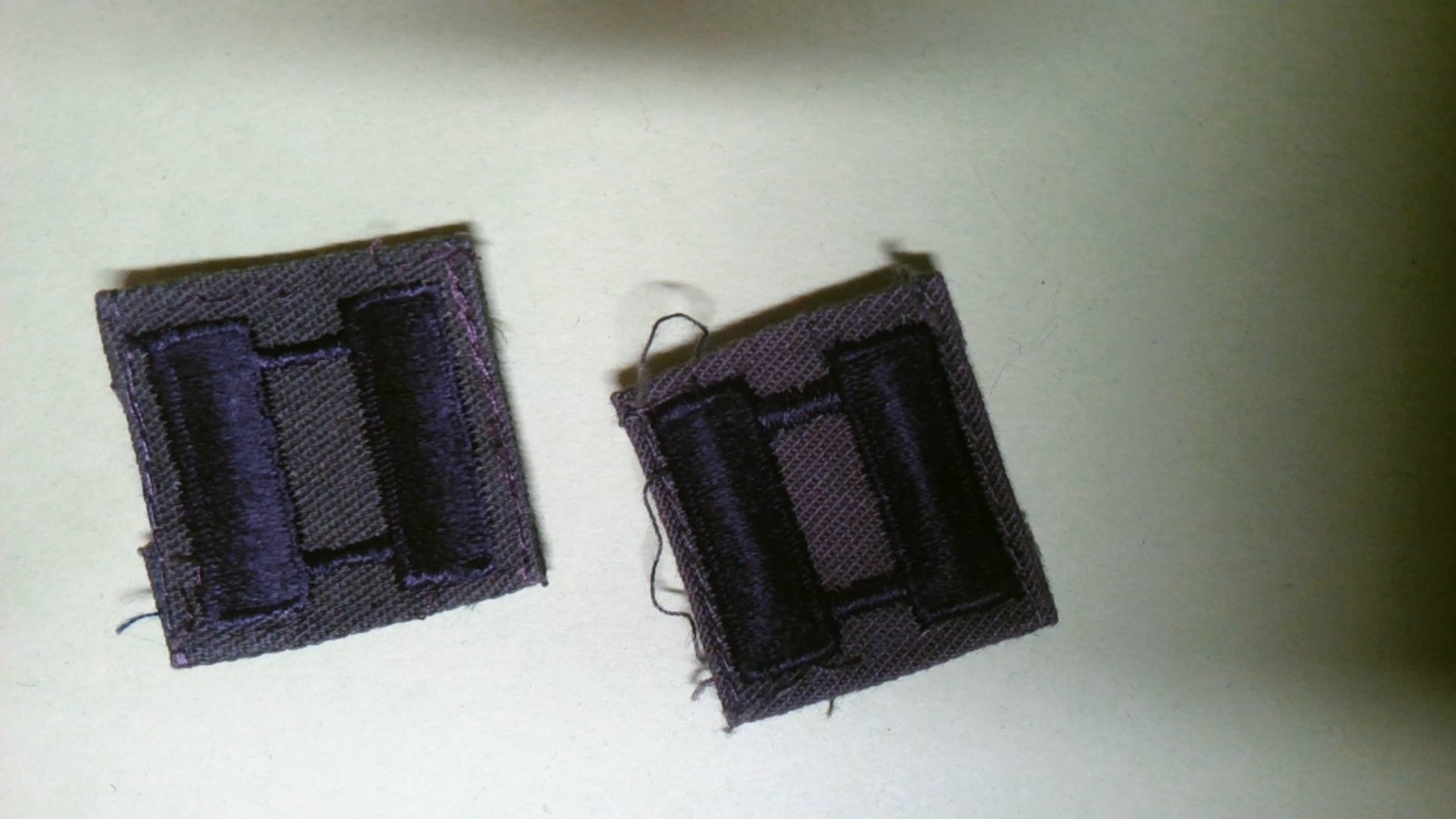 GENUINE US ARMY SET OF 2 SEW ON CAPTAIN RANK OD GREEN OLDER MOST ALREADY FOLDED