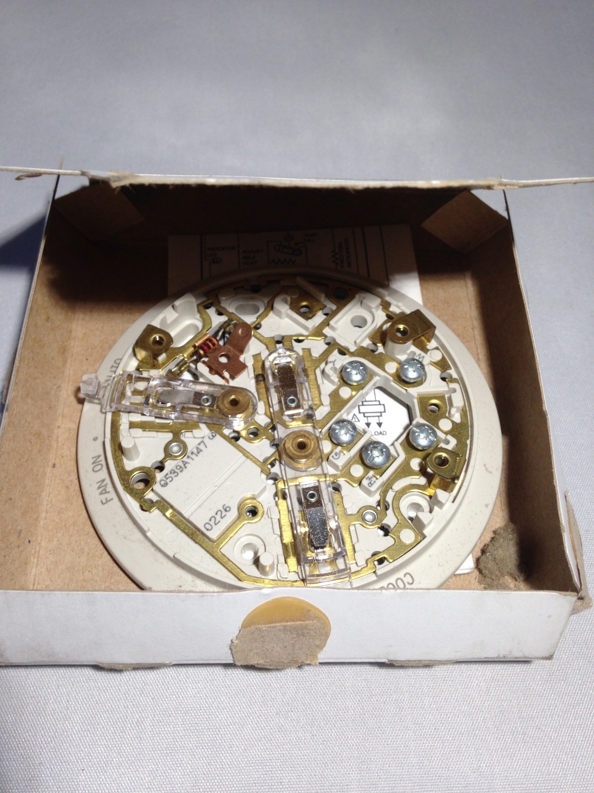 Thermostat Subbase from Honeywell Q539A1147 TAUPE Color