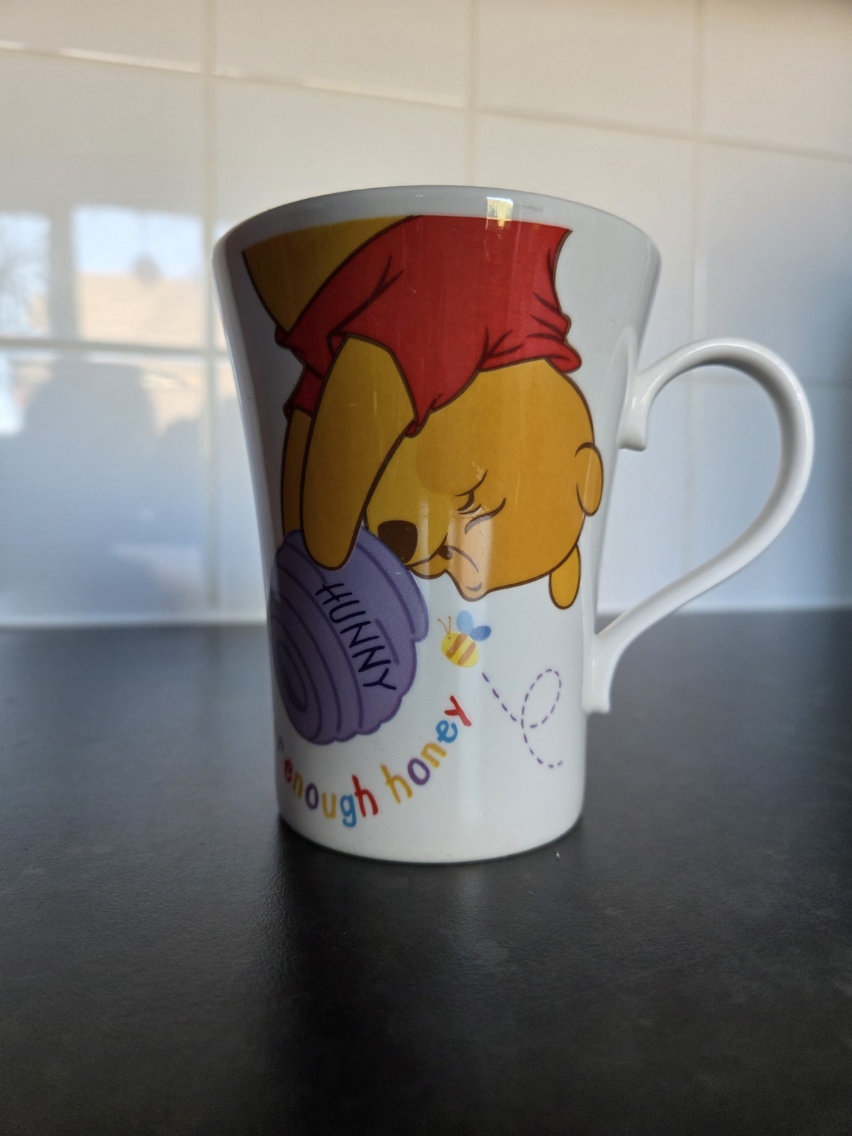 Disney Winnie the Pooh Higgeldy Piggeldy tams 8 inch tall Ceramic Mug Excellent