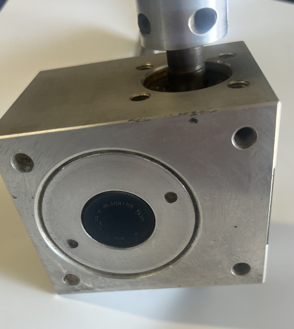 USED ZIMM HIGH PERFORMANCE SCREW JACK TYPE# SHZ-10-A-SR