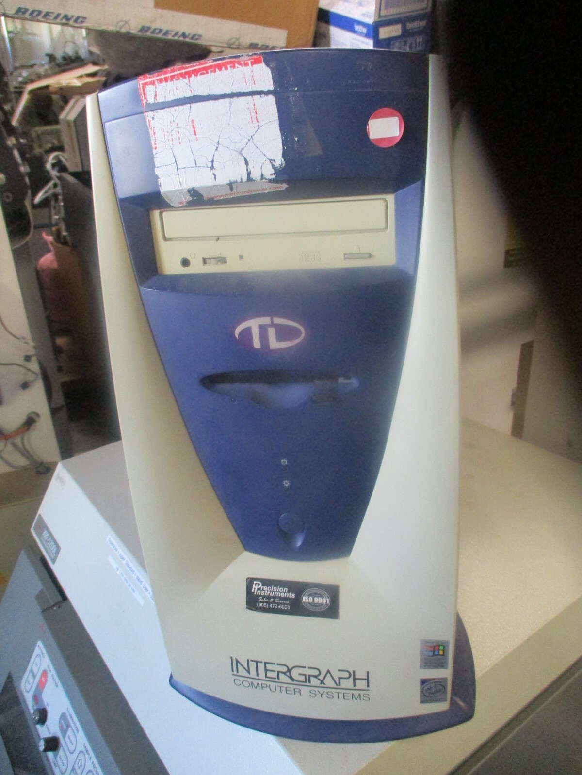 Veeco Model: XRF-5200L: X-ray Measurement System with Computer.