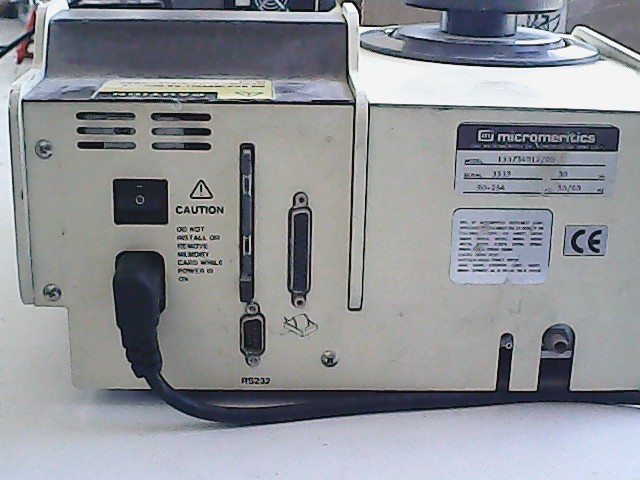 micromeritics AccuPyc 1330