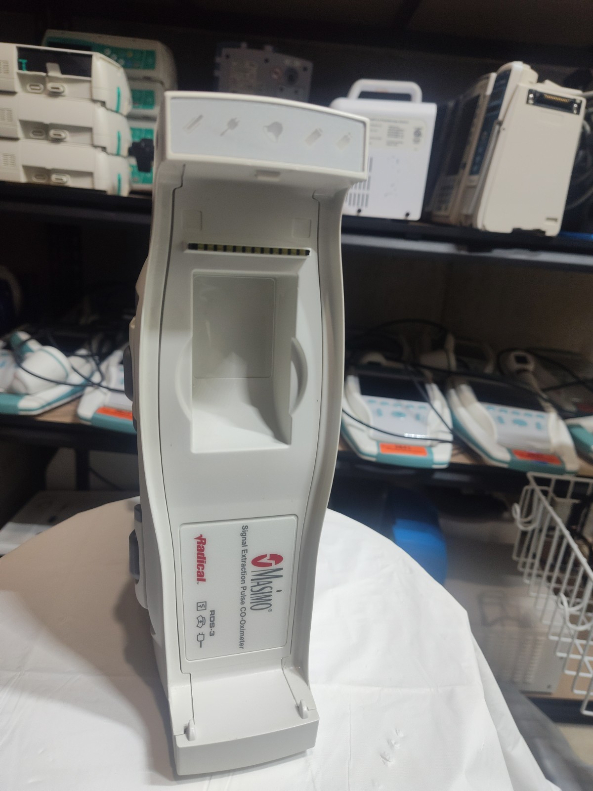 MASIMO RADICAL-7 PULSE OXIMETER With New Accessories