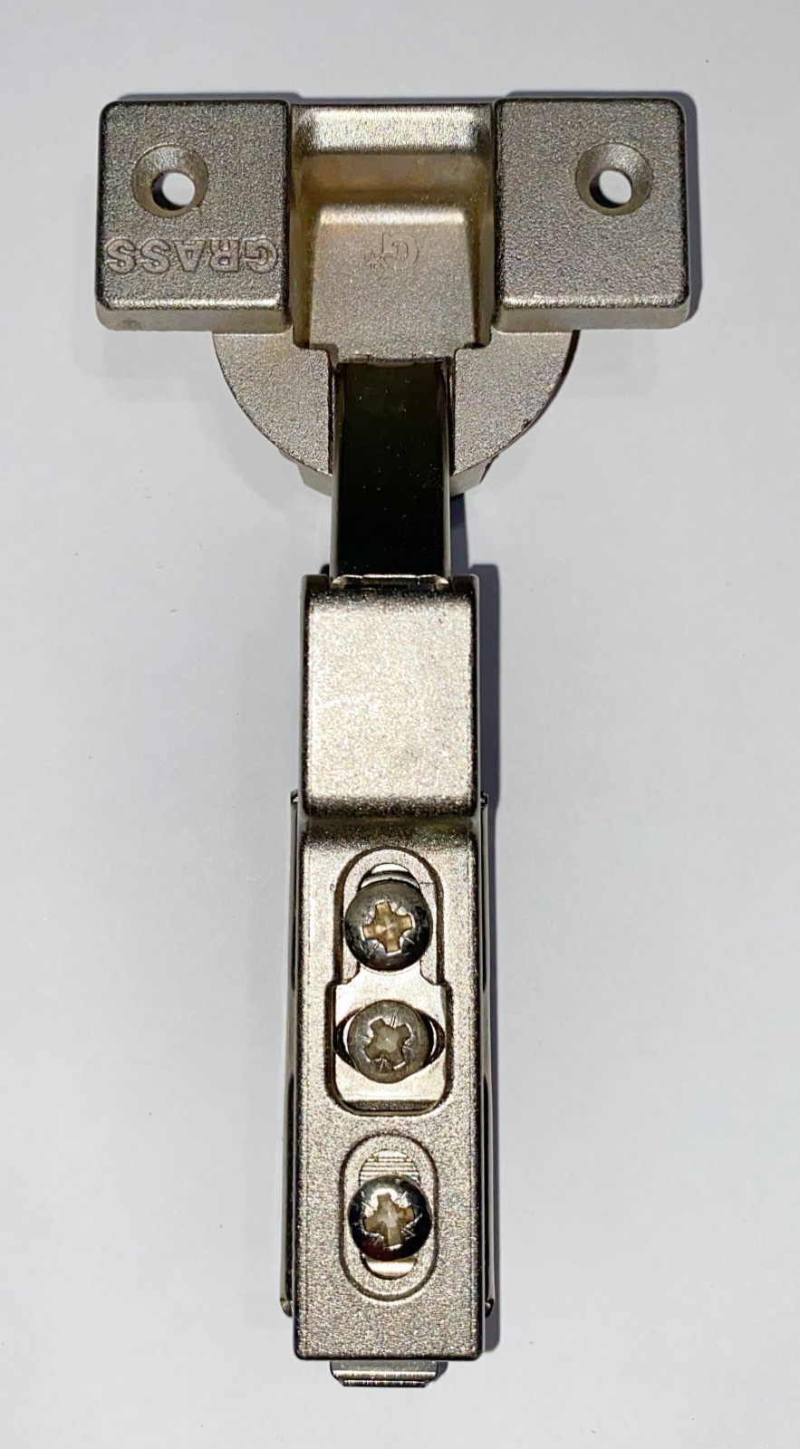 GRASS Hinge 1806, Clip On, 90°,Self Close,Full Overlay with "44"mounting plate.