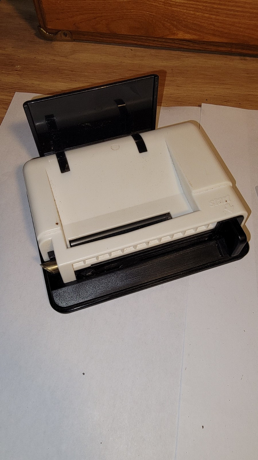 Powermatic Mini Cigarette Injector - White RYO Cigarette Injector Machine