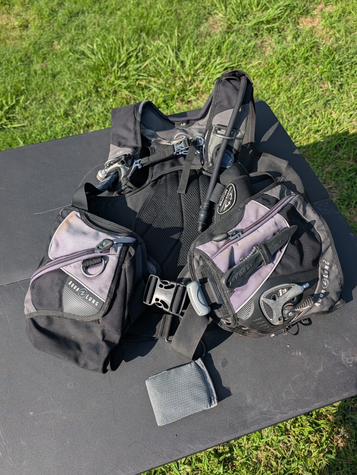Aqua Lung Axiom i3 BCD Lock System (Size LG - Black)