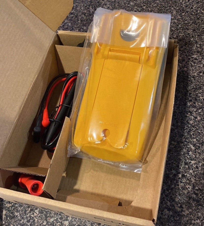 Fluke 717-5000G Pressure Calibrator
