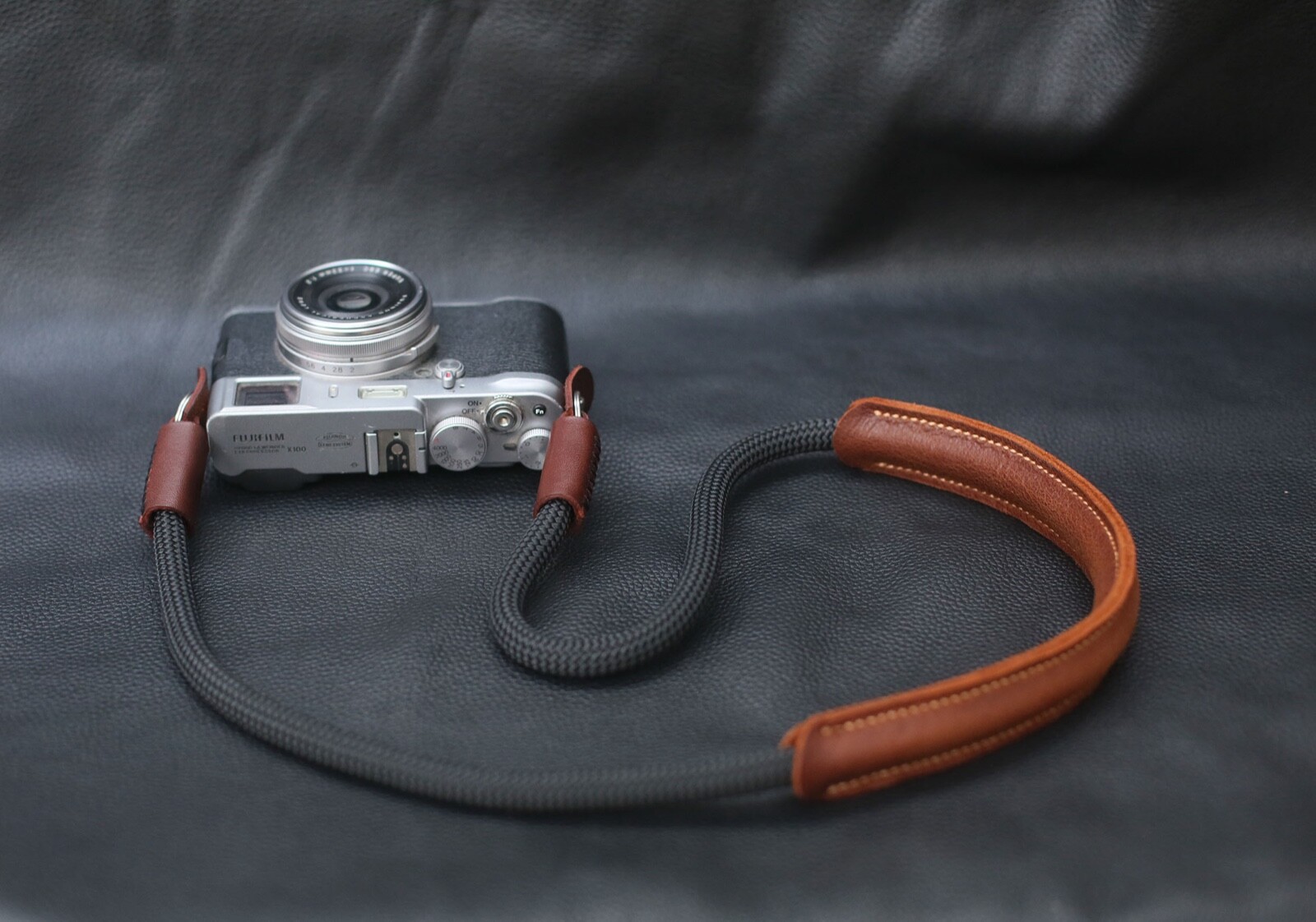 Shoulder pad black rope depressurize camera neck strap