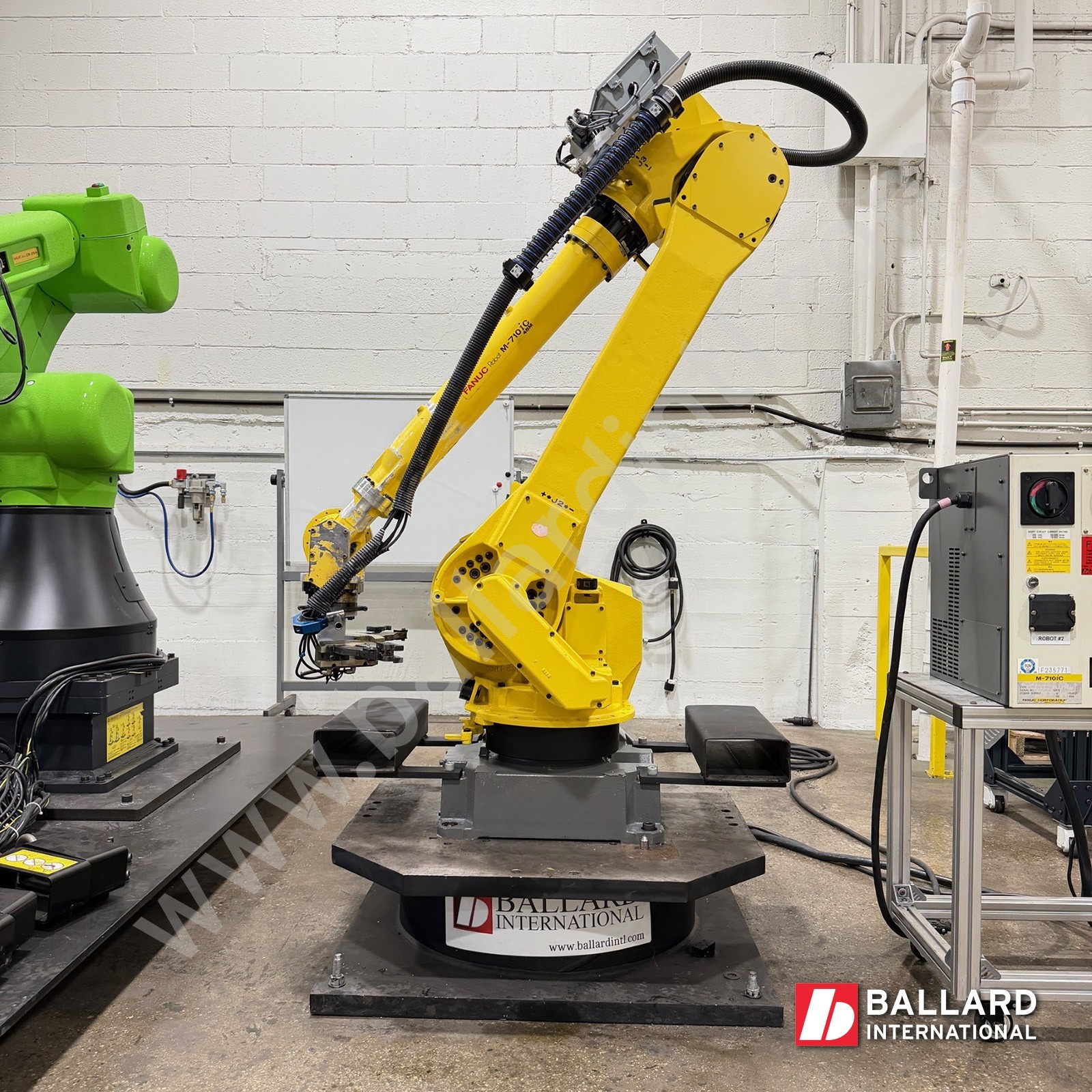 FANUC M-710iC/45M Robot Complete System w/ R30iB Plus Controller - F235771