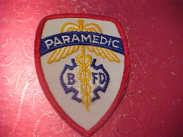 B FD PARAMEDIC PATCH SHOULDER SIZE UNUSED 4 X 3 INCH