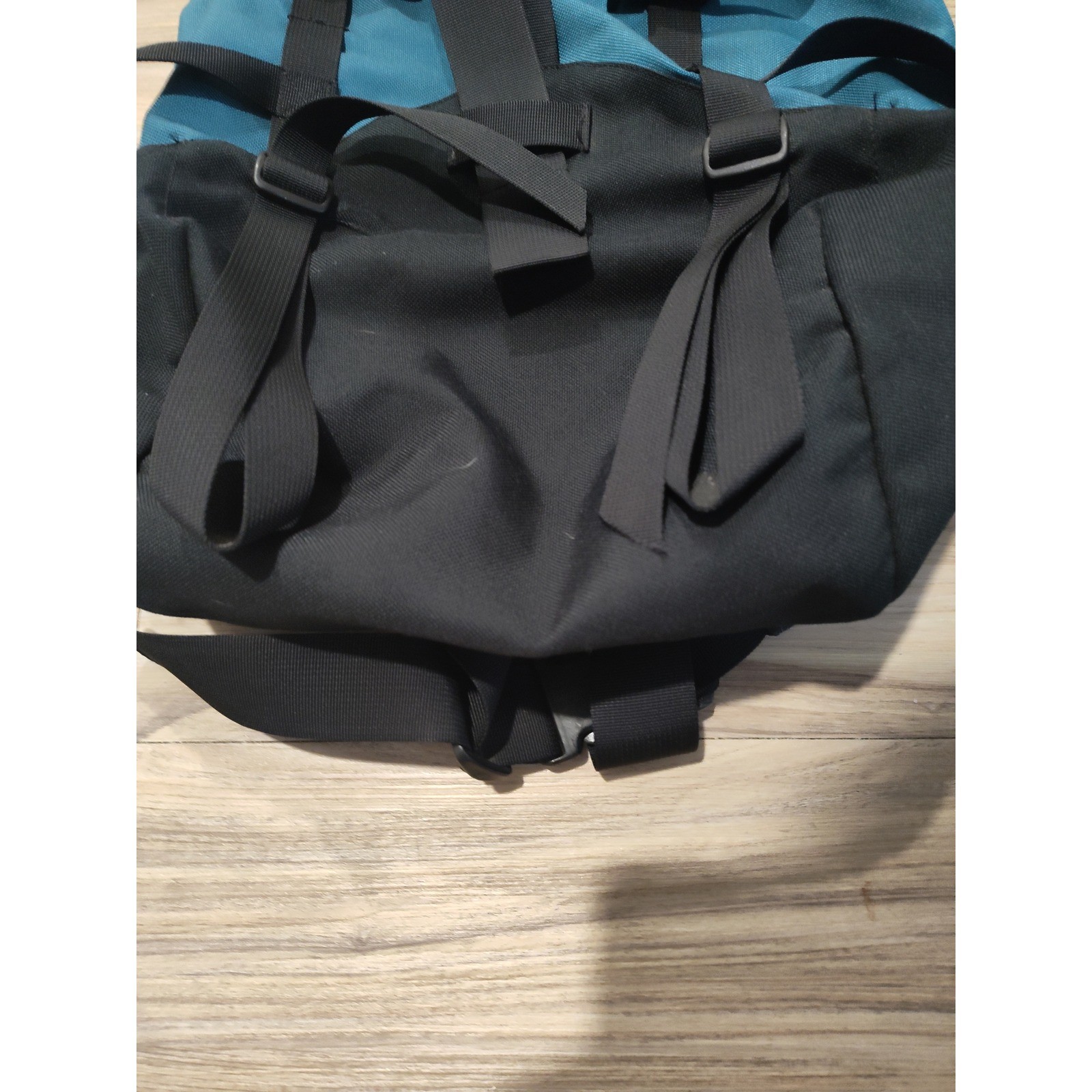 Lowe Alpine Spire 40 Backpack Teal Black Hiking Climbing Internal Frame Pack