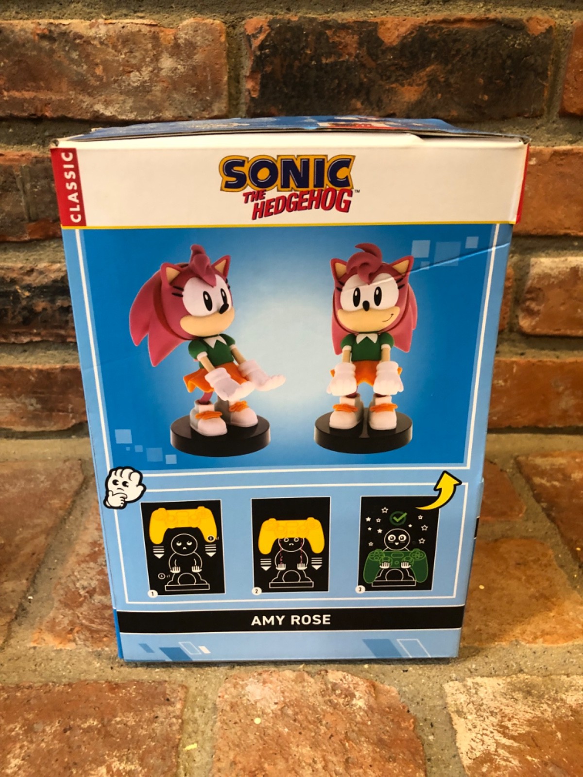 Amy Rose Controller Holder & Phone Holder | Cable Guys | Sonic The Hedgehog