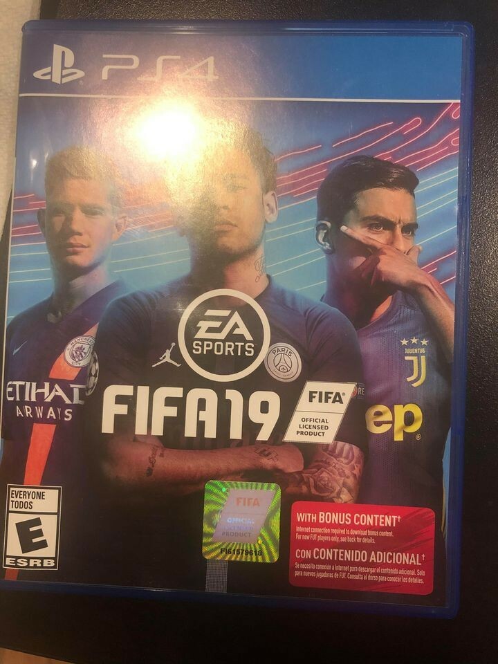 FIFA 19 FOR PS4. THE ITEM IS USED, BUT IT LOOKS BRAND NEW.