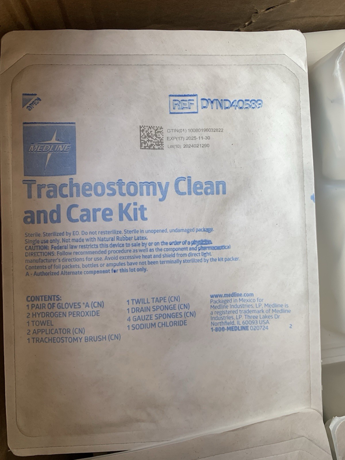 Lot Of 30 MEDLINE TRACHEOSTOMY CLEAN AND CARE TRAY KIT - DYND40582