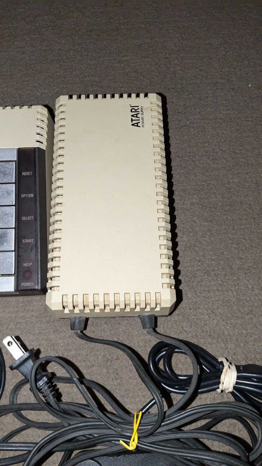 Atari 600XL Home Computer Complete W/ Manual And Hook Ups Game Is Master type
