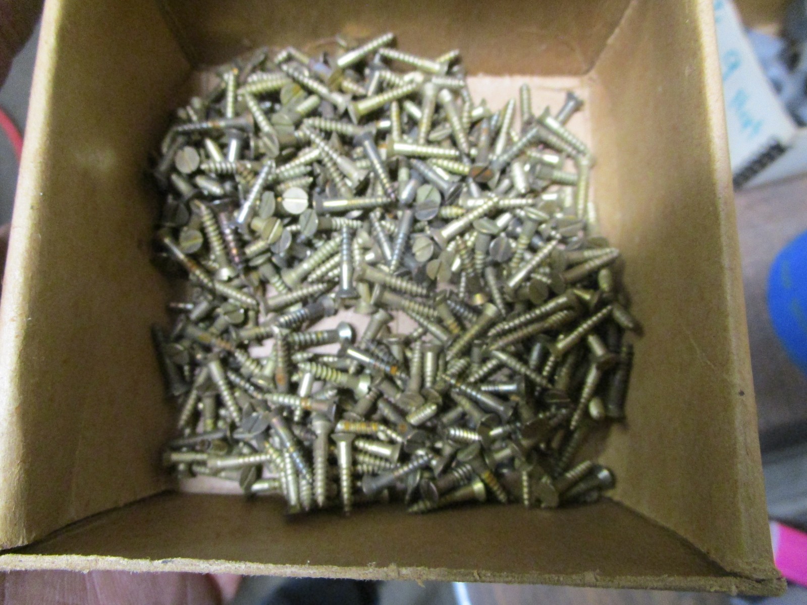 50 NOS Vintage #4 X 5/8" Slotted Flat Head BRASS Wood Screws USA