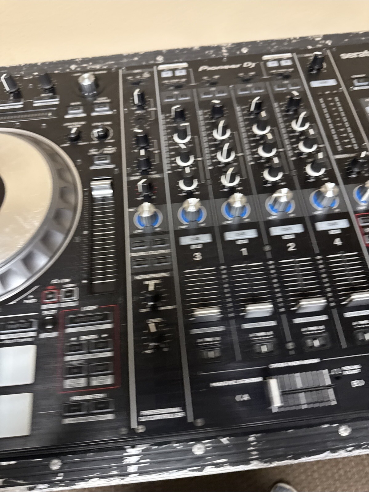 Serato dj controller DDJ- SZ2