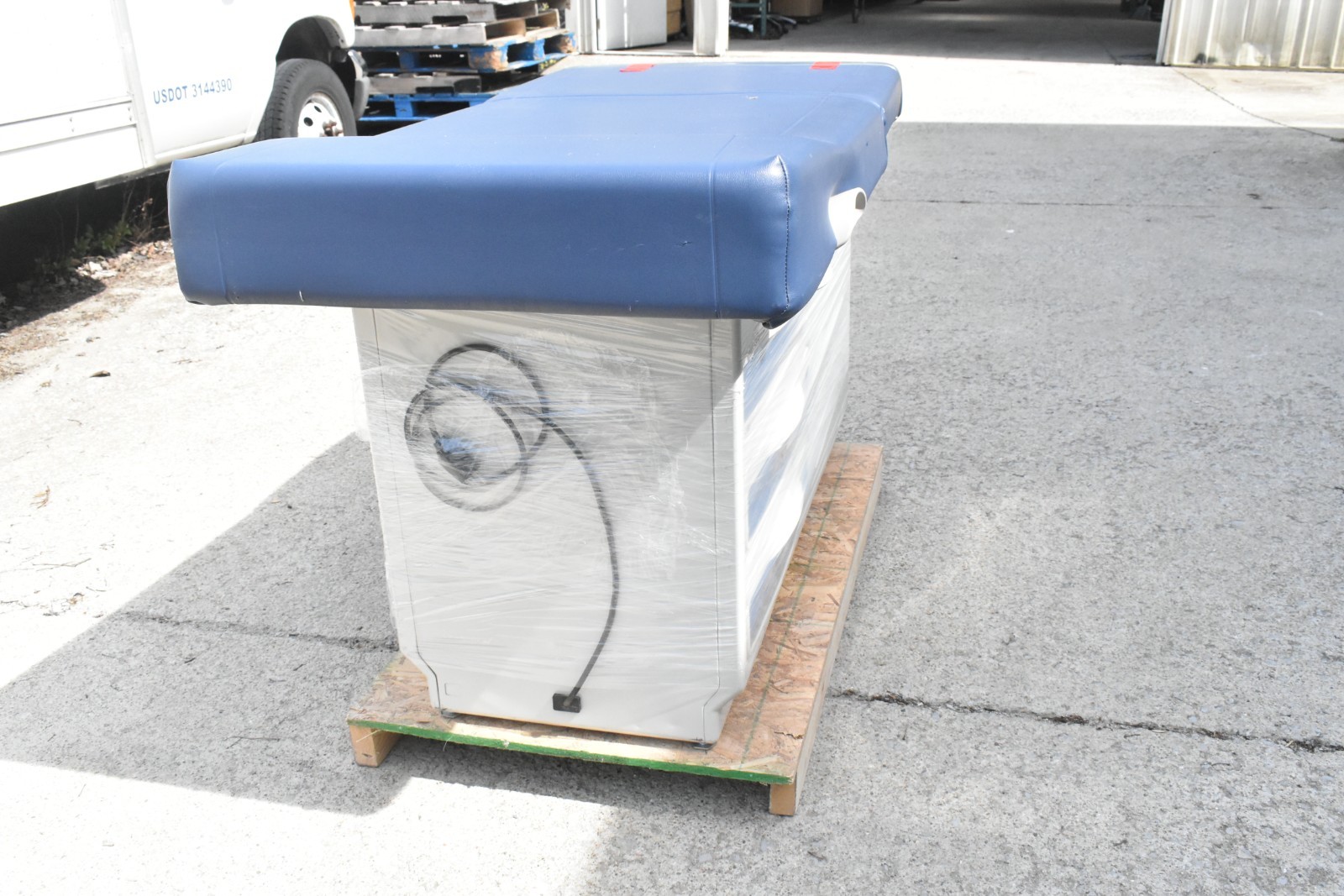 Ritter 204 Exam Table – Navy