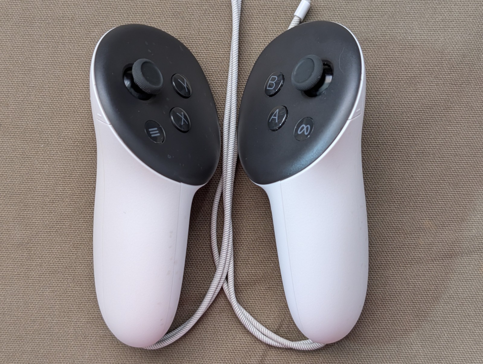 Meta Quest 3 128GB VR Headset W/ Controllers - White - Good Condition!