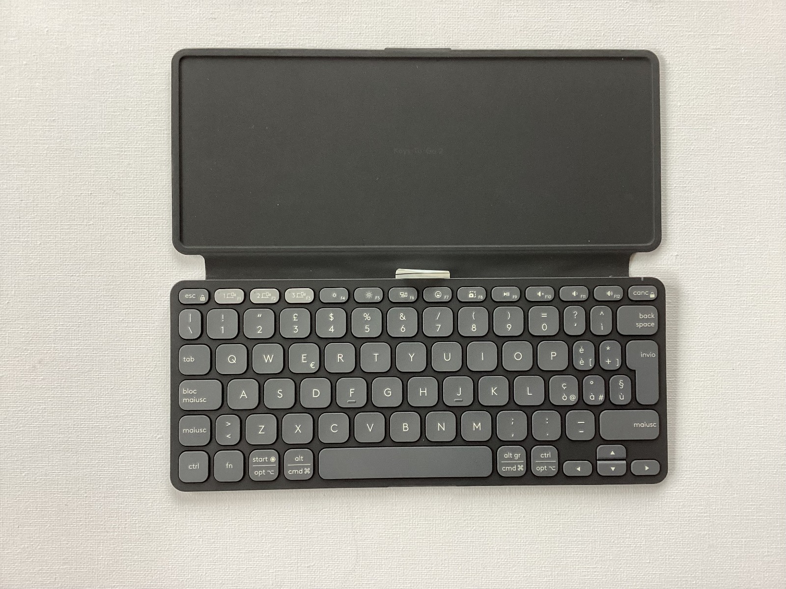 Logitech Keys To Go 2 Graphite Wireless Keyboard Italian