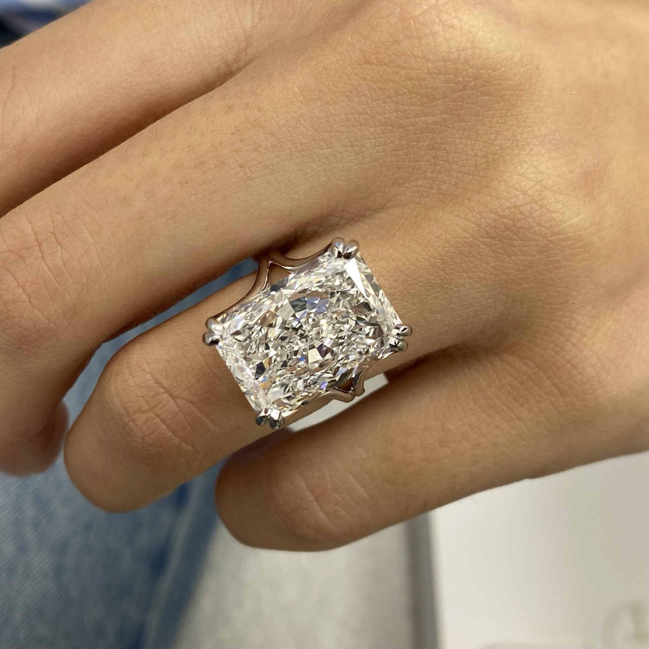 Diamond Ring IGI Certified VS1 E Radiant 10.1C Labcreated 18K W Gold Split Shank