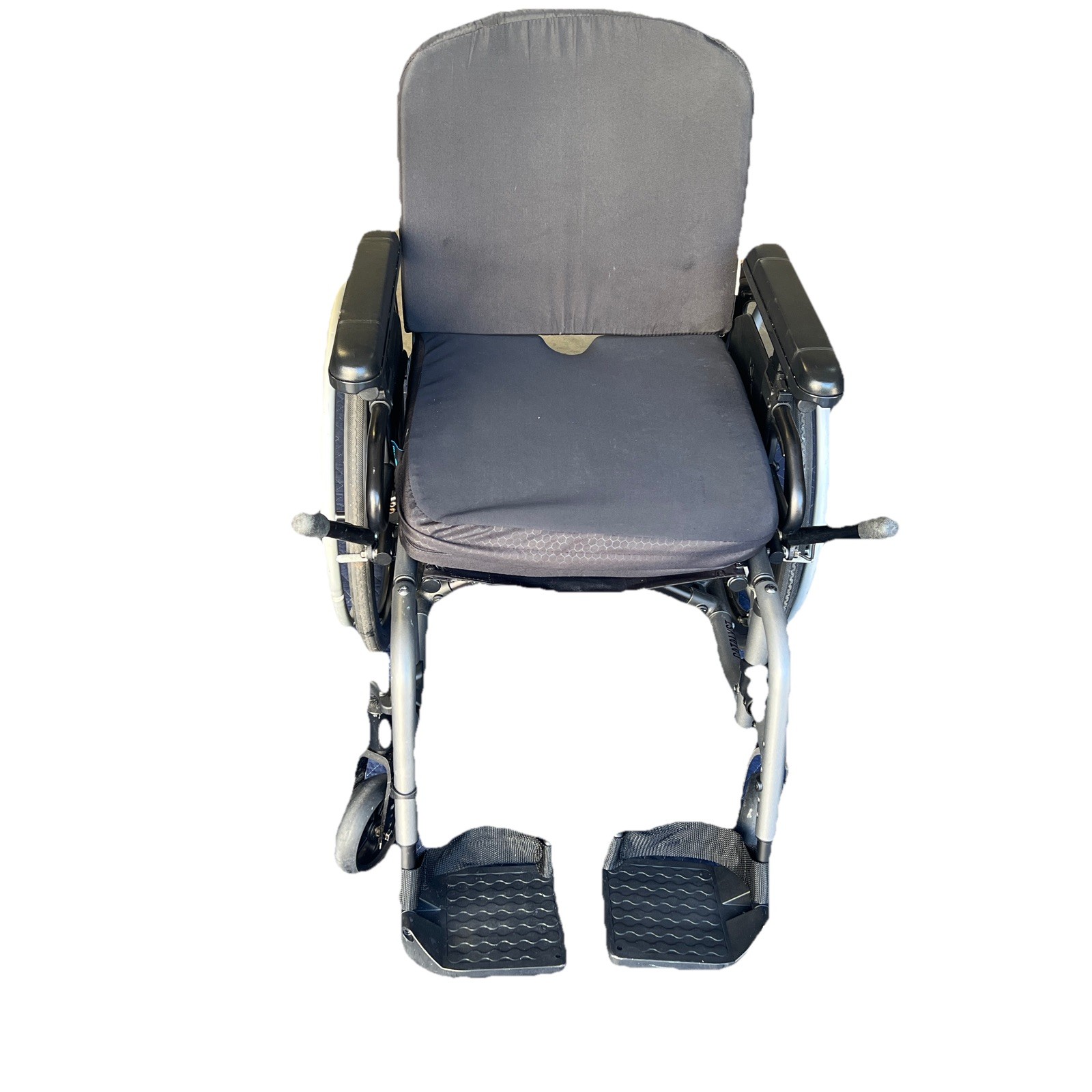 Drive Mobility Catalyst 5VX 15”X16" Folding Ultralight Wheelchair.