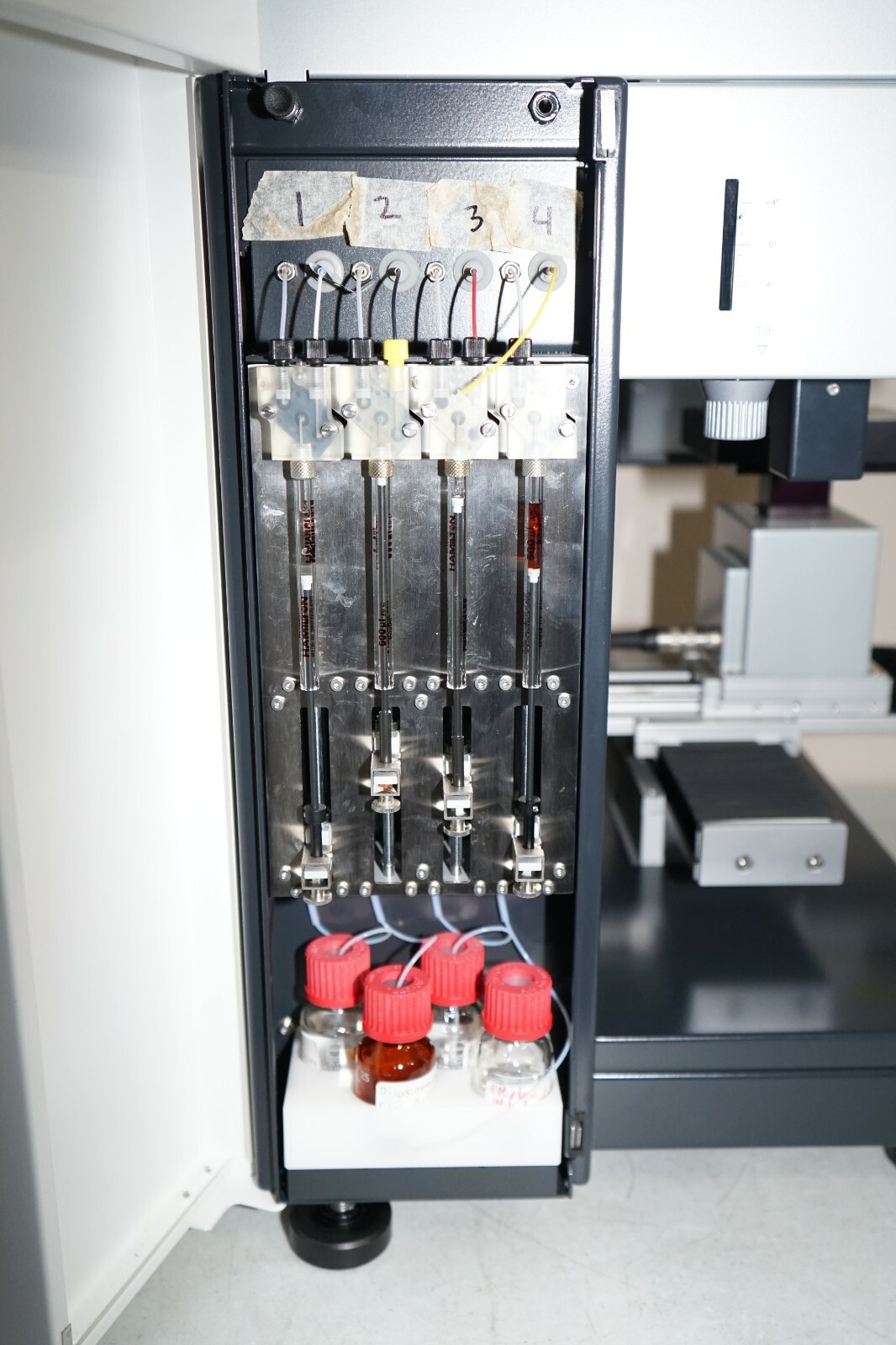 ^ Kruss DSA 100 Drop Shape Analyzer