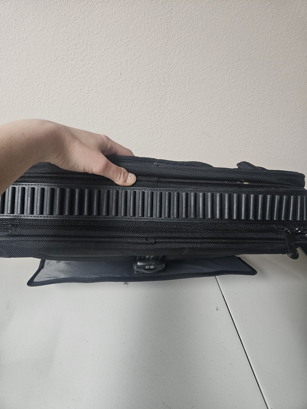 Targus CPT401DUS 17" Deluxe Laptop Case Computer Bag Dome System