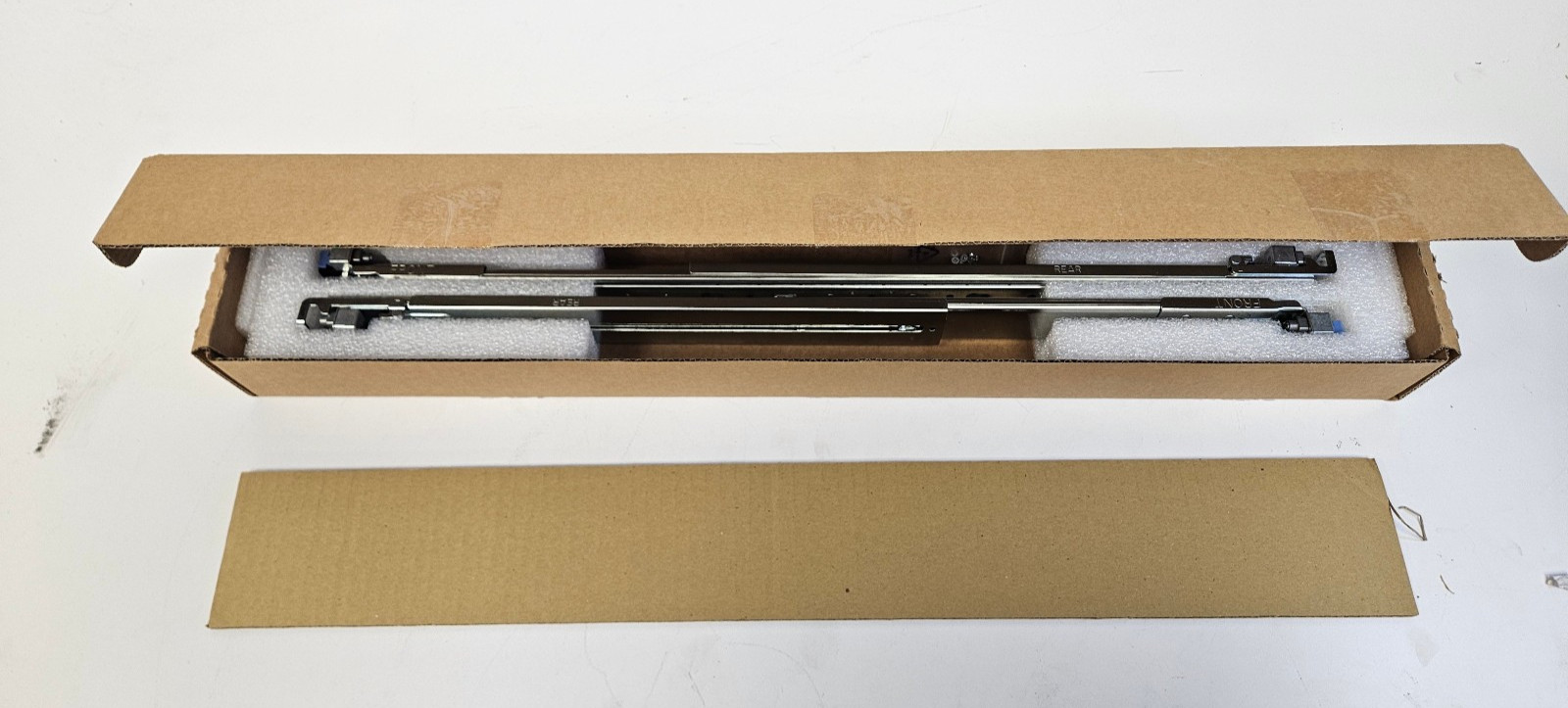 King Slide 3A61-5590 Rail Kit 4 post *NEW*