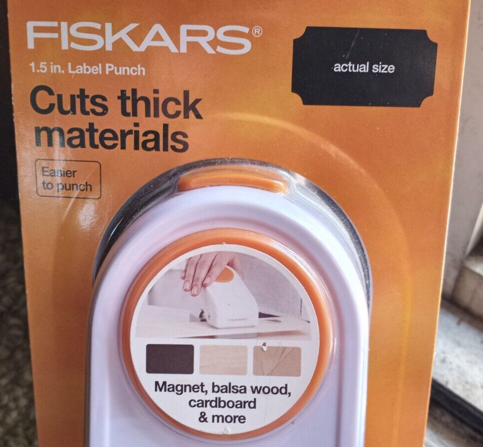 Fiskars 107230-1002 Cuts Thick Materials 1.5" LABEL Shape Punch