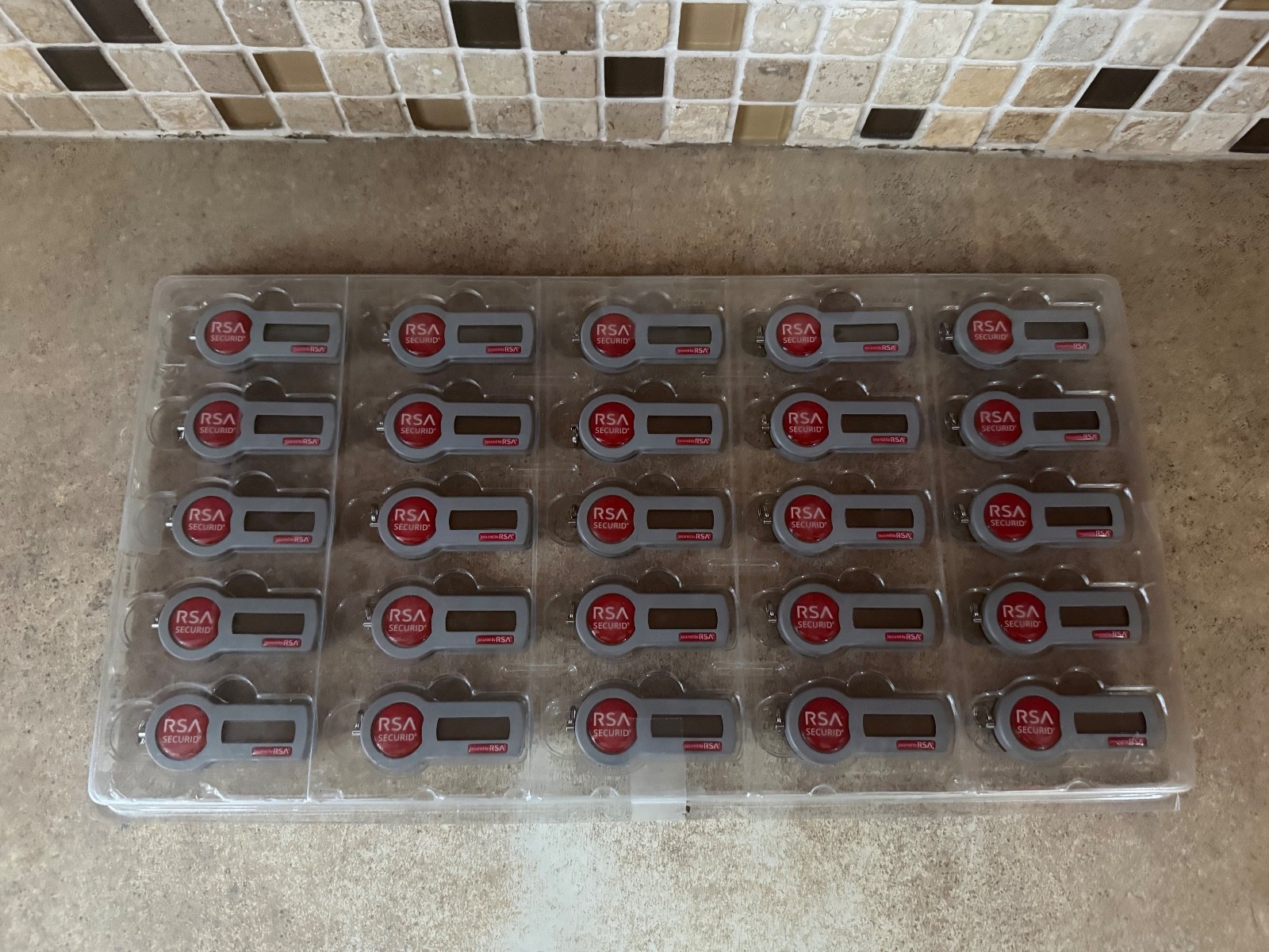 PACK OF 25 RSA SecurID 700 Hardware Tokens Expired