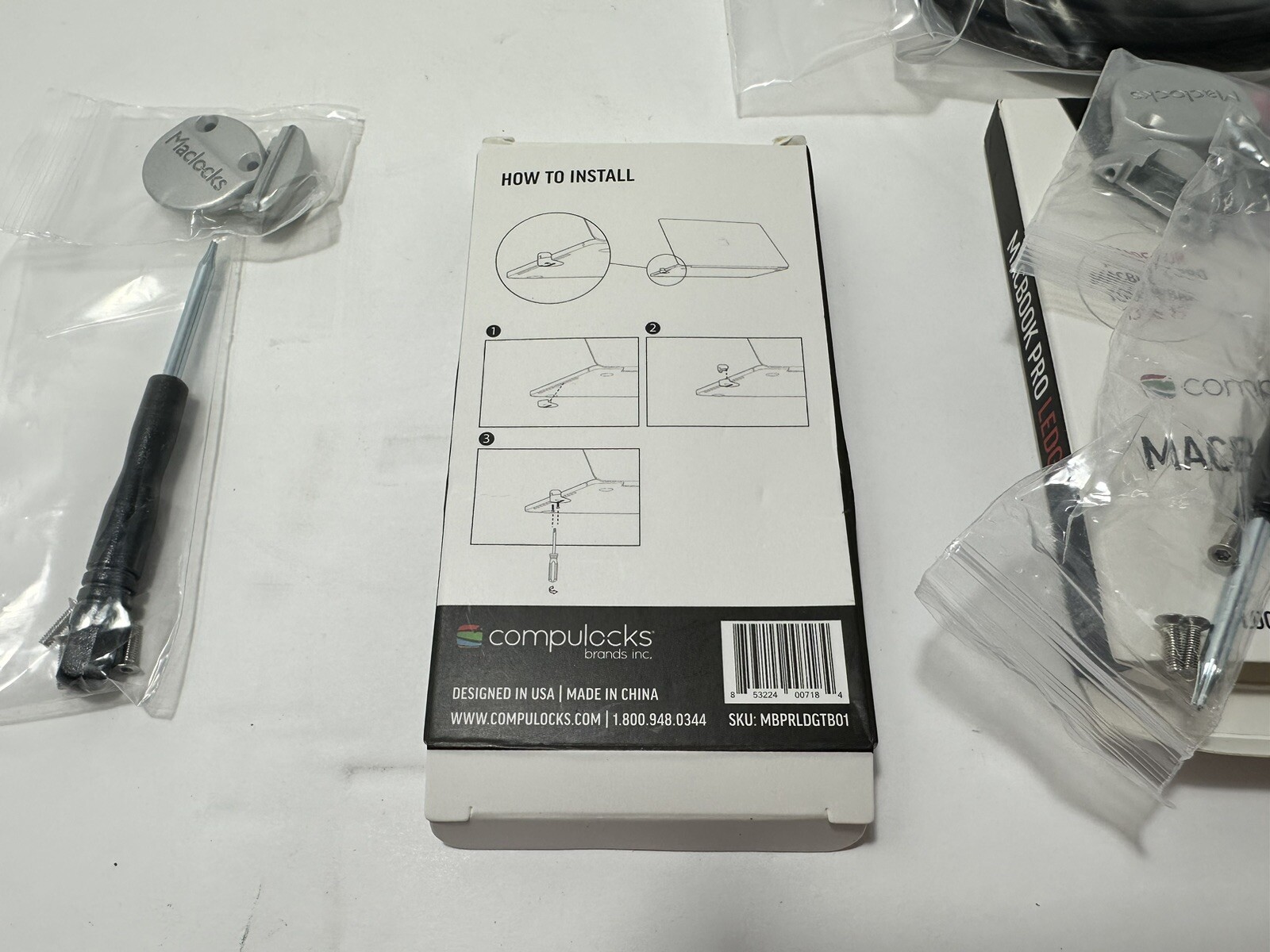 Security Cable & Lock for Macbook Pro 13 & 15 Touch Bar Compu Locks Ledge OEM