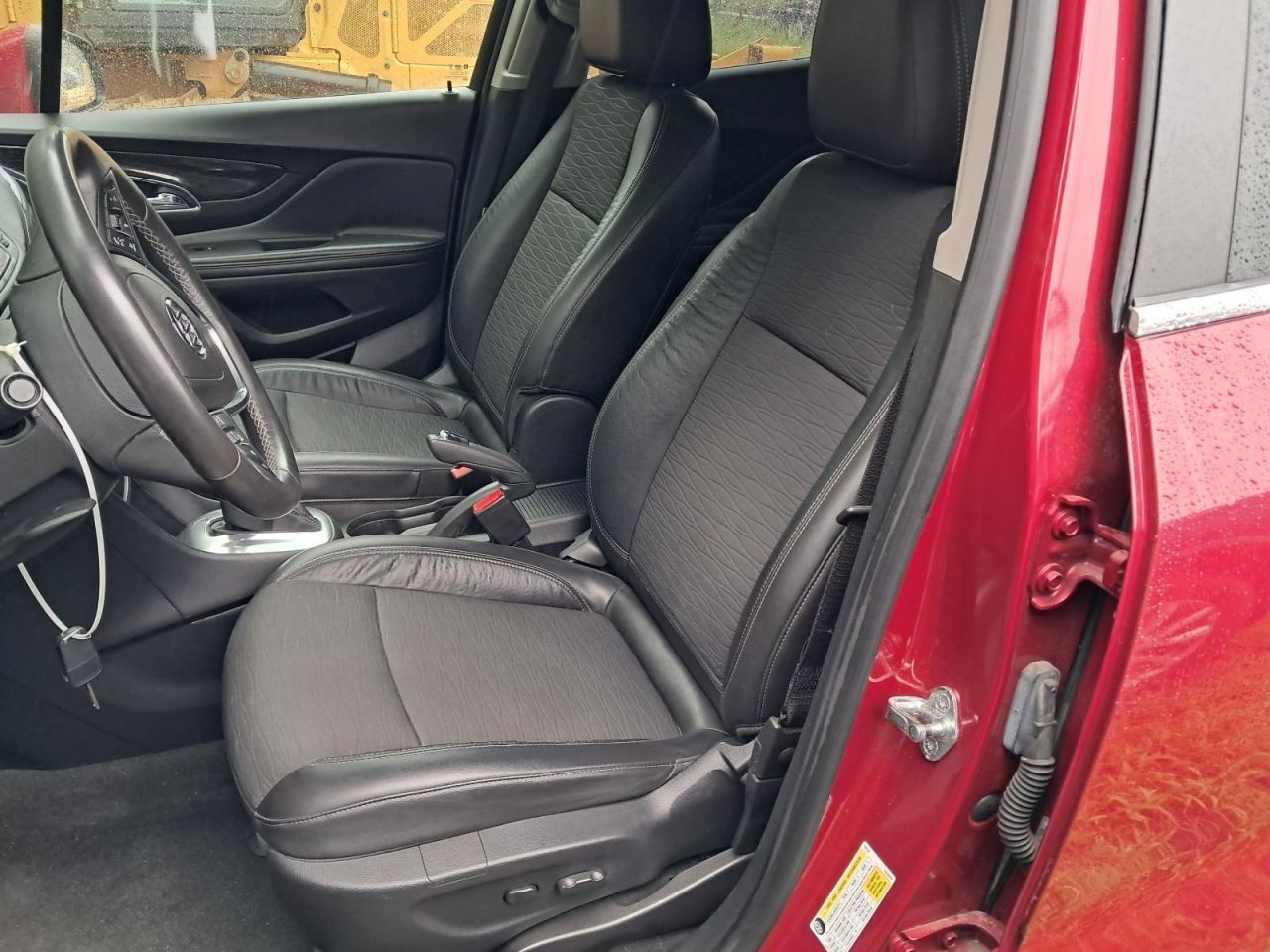 ENCORE 2016 Glove Box 4743216